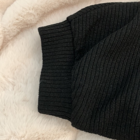 Black half sleeve dress - Picture 3 of 3